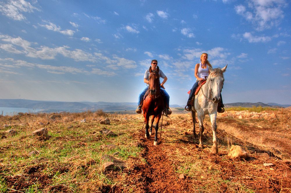 Vered Hagalil Holiday Village Hotel Chorazim Екстериор снимка
